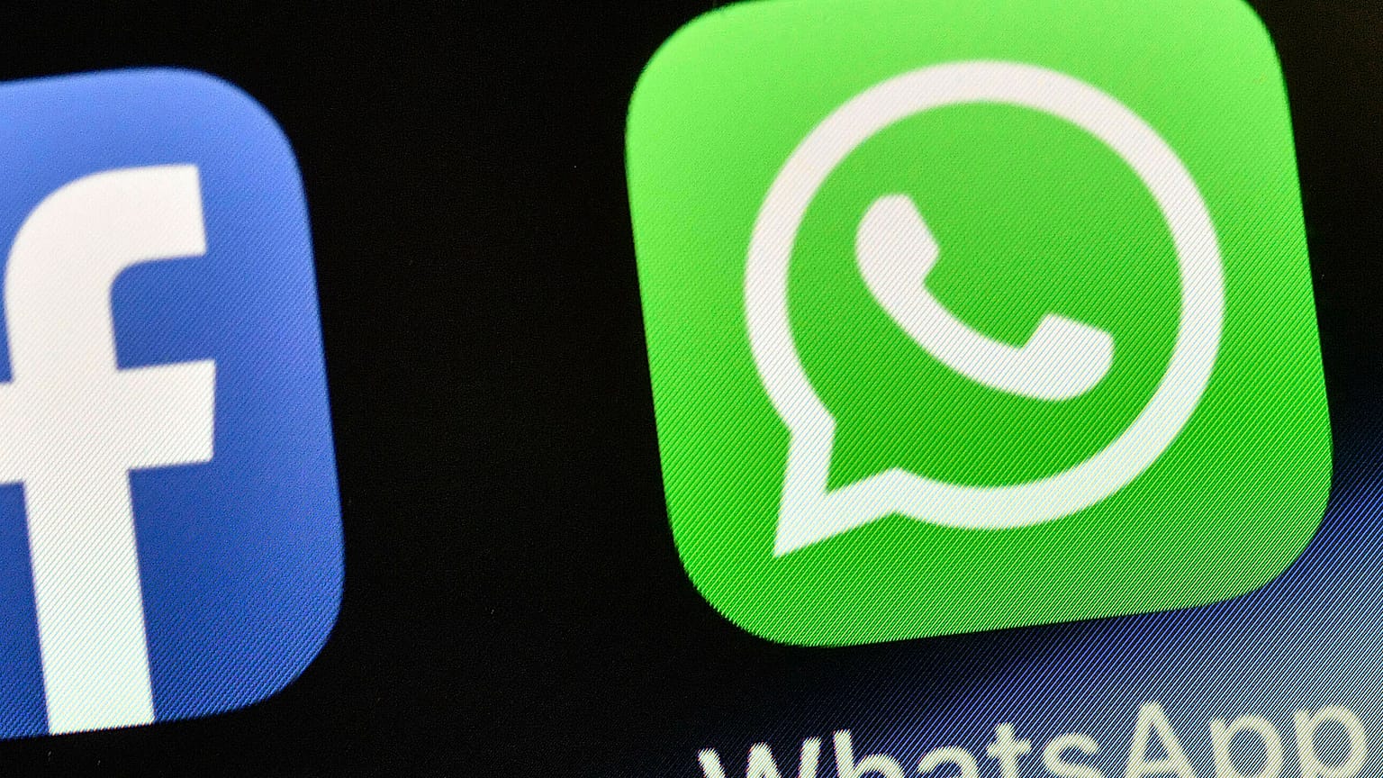 Los iconos de Facebook y Whatsapp.