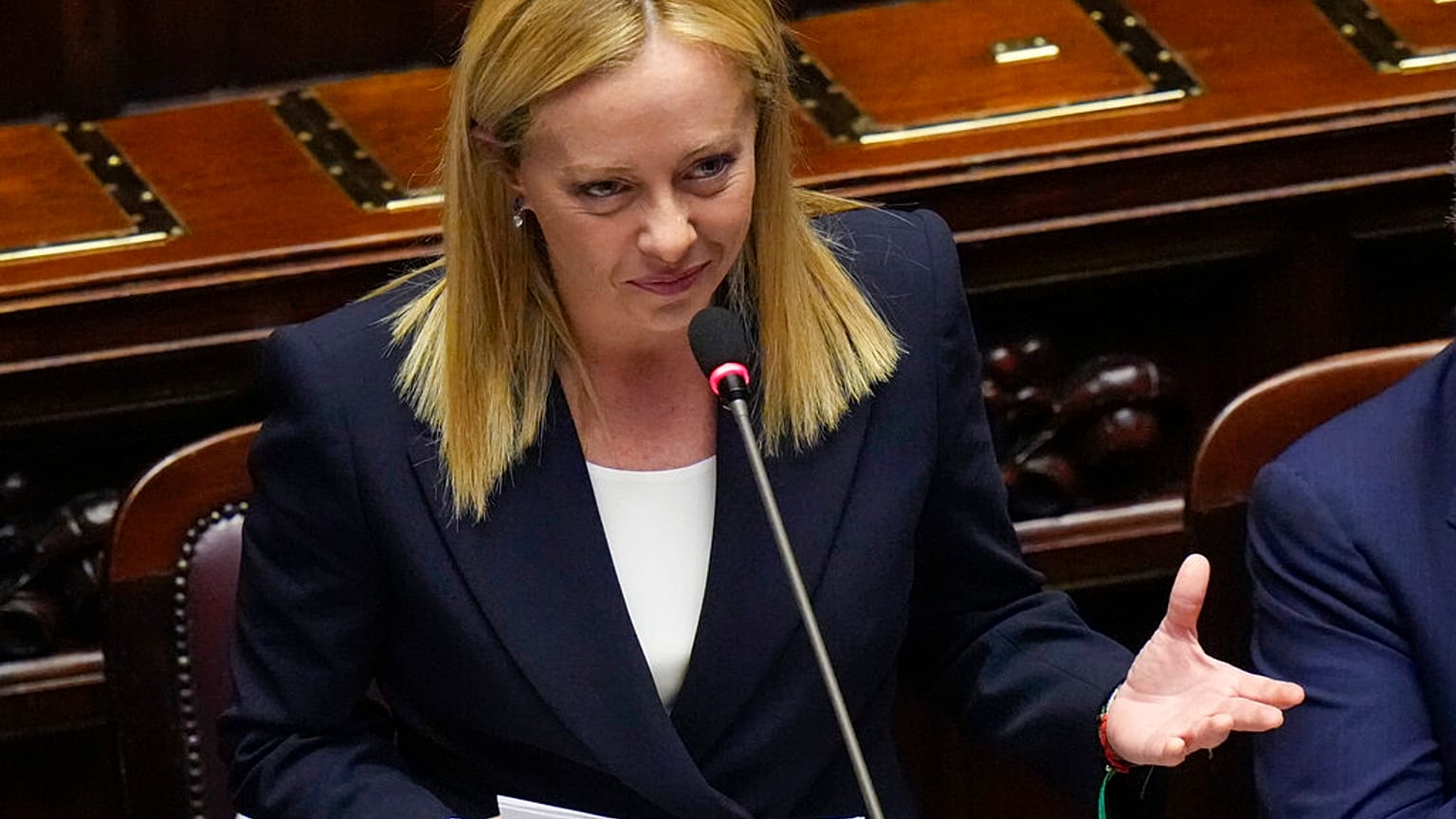 Meloni durante su discurso en la cámara de diputados italiana