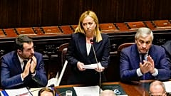 رئيسة الوزراء الإيطالية جورجيا ميلوني خلال كلمتها بالبرلمان الإيطالي