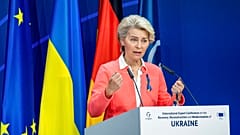 Pour la présidente de la Commission européenne Ursula Von der Leyen, "Il n'y a pas de temps à perdre" pour mettre en place les moyens de la reconstruction ukrainienne. 