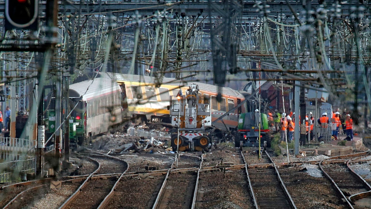 Déraillement d'un train à Brétigny-sur-Orge, le 13 juillet 2013, France