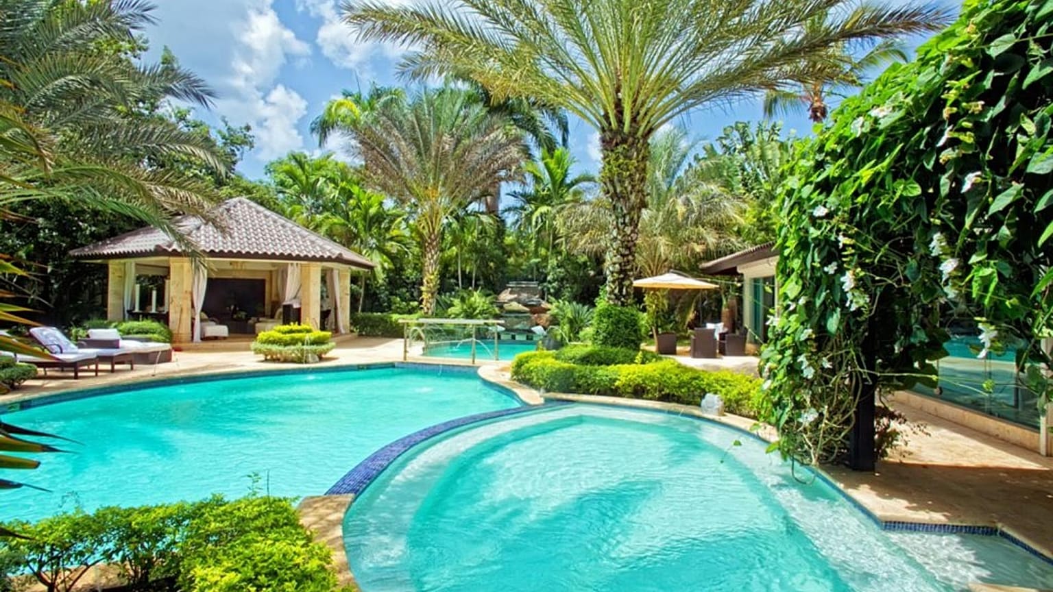 Casa de Campo in the Dominican Republic has teamed up with NFT platform Pinktada to offer transferable RNTs (Room Night Tokens).