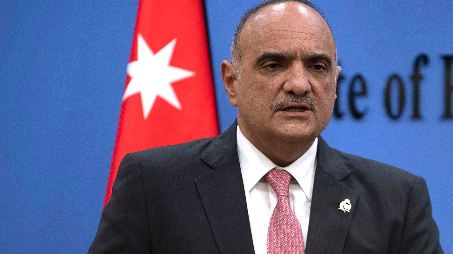 رئيس الوزراء الأردني بشر الخصاونة