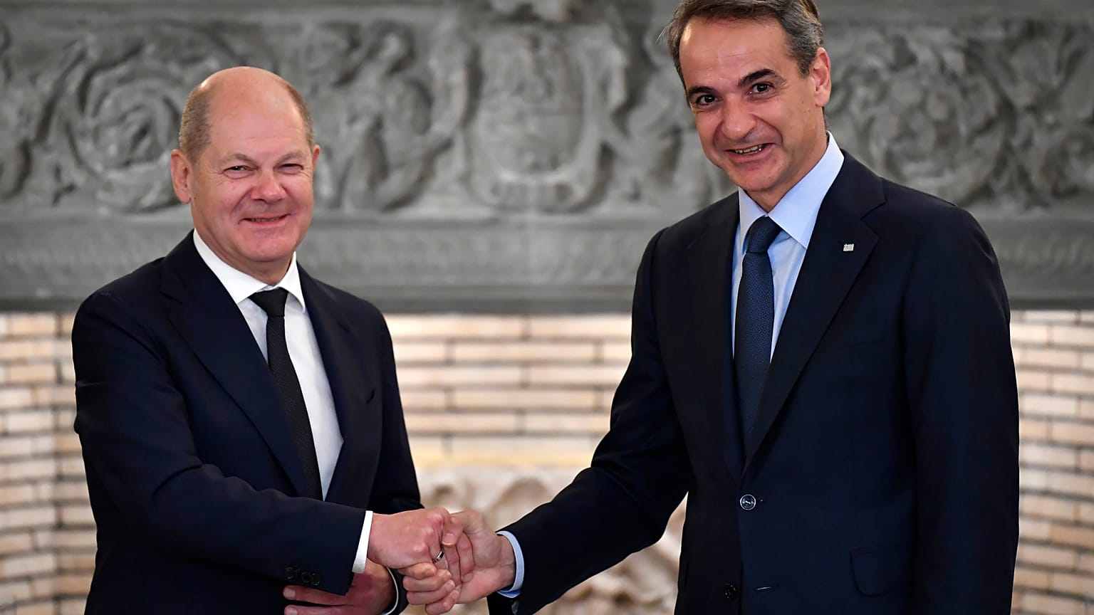 ΟΛΑΦ ΣΟΛΤΣ ΚΑΙ ΚΥΡΙΑΚΟΣ ΜΗΤΣΟΤΑΚΗΣ