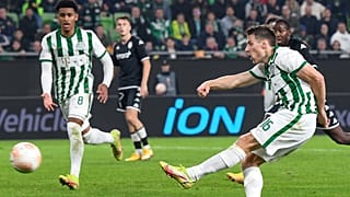 Ezzel a mozdulattal küldte a labdát Kristoffer Zachariassen a hálóba az FTC - AS Monaco mérkőzésen