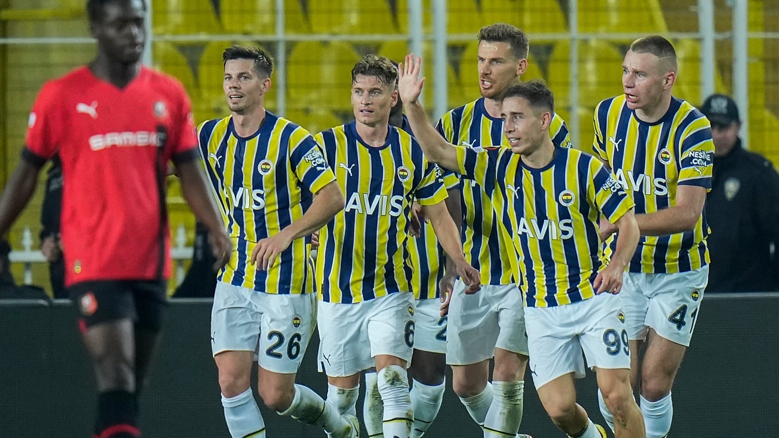 Fenerbahçe Rennes ile berabere kaldı