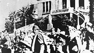 Έλληνες στρατιώτες αναχωρούν για το μέτωπο