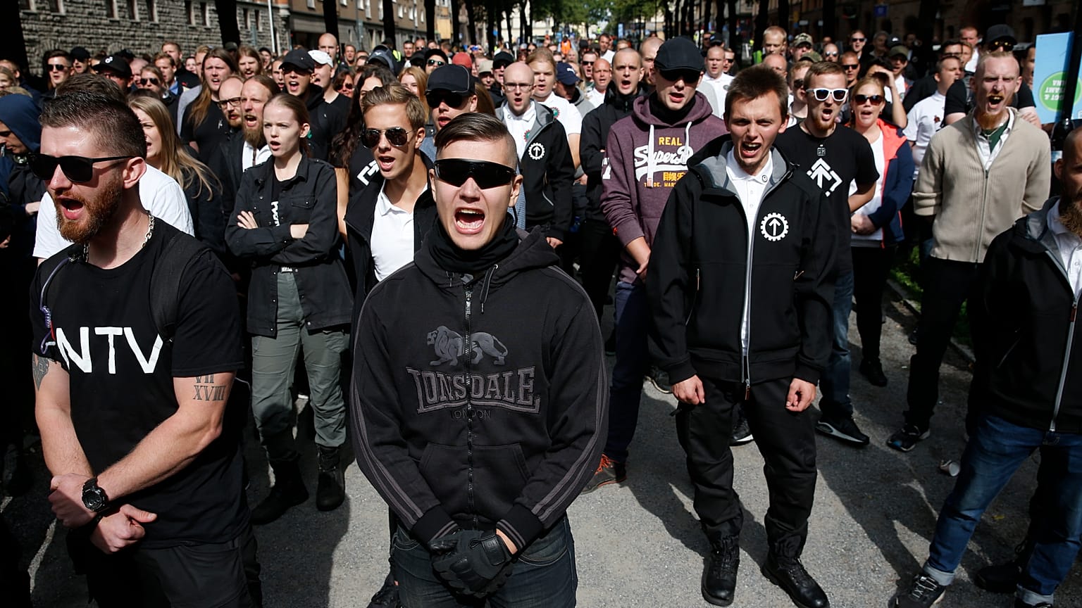 Nazi yanlısı aşırı sağcı grup gösterisi
