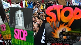 Einen Tag vor den Wahlen in Dänemark forderten die Demonstranten, dass die nächste Regierung den Klimaschutz zu ihrer Priorität machen solle.
