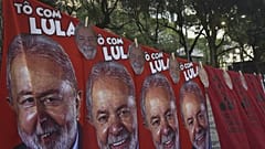 Luiz Inácio Lula da Silva plakátok az utcákon 