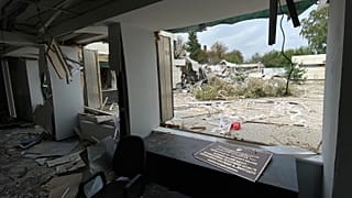 یک مرکز اداره تاسیسات برق