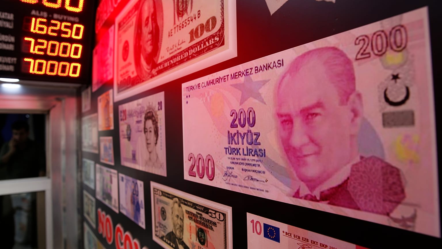 İstanbul'da bir döviz bürosu