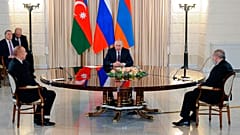 Rusya Devlet Başkanı Vladimir Putin, Azerbaycan Cumhurbaşkanı İlham Aliyev ve Ermenistan Başbakanı Nikol Paşinyan Soçi'de bir araya geldi