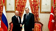 Putin e Erdoğan, in una foto del 2012. 