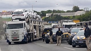Police in Brazil partially clear Rio road block protest