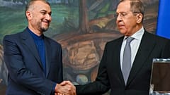 وزير الخارجية الروسي سيرغي لافروف ونظيره الإيراني حسين أمير عبد اللهيان