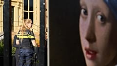 Полиция у галереи Маурицхёйс в Гааге