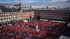 Die Plaza Mayor in Madrd glich an diesem Donnerstag einem Menschenmeer