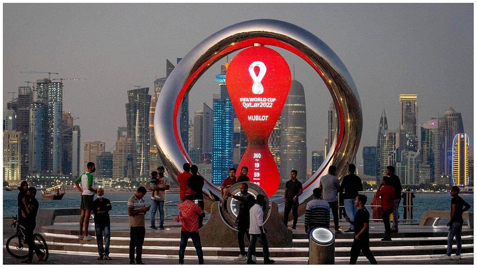 ساعة العد التنازلي الرسمية للوقت المتبقي لانطلاق كأس العالم 2022، في الدوحة-قطر