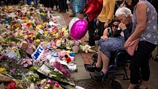 Gyászolók Manchesterben