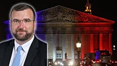 A g. le député RN Grégoire de Fournas (le 22/06/2022) / Vue de l'Assemblée nationale à Paris - le 10/11/2018