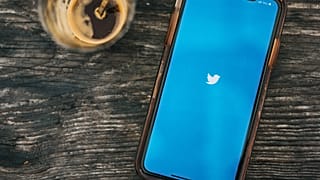 Twitter-Angestellte erfahren heute, ob sie am Montag zur Arbeit erscheinen sollen.