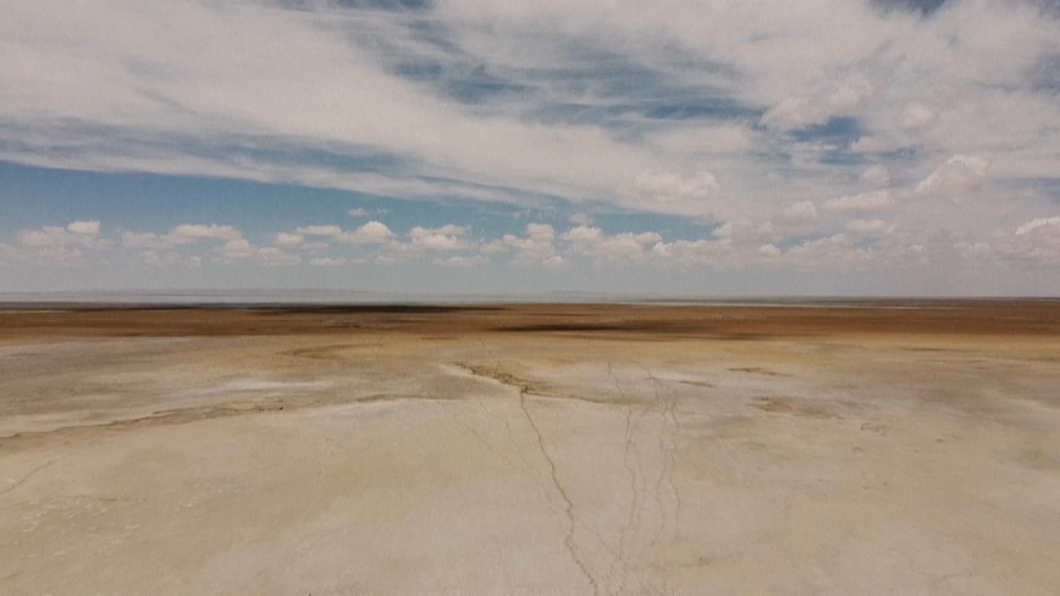 La extracción masiva de agua para la minería y la agricultura acabó con el lago Poopó