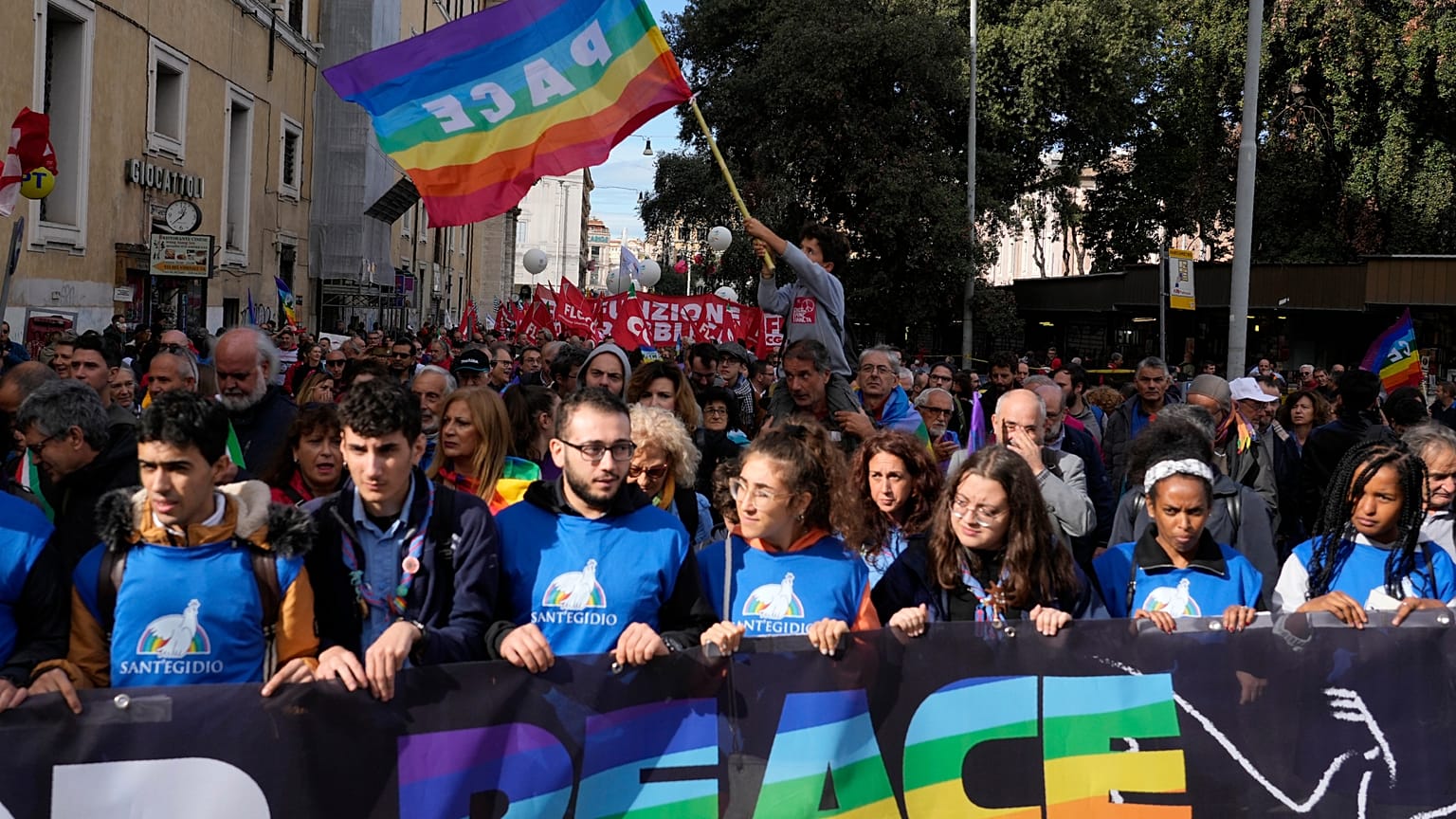 A la movilización asistieron unas 30 000 personas, según informó la policía de Roma a los medios de comunicación italianos.