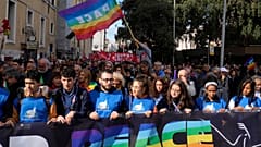 A la movilización asistieron unas 30 000 personas, según informó la policía de Roma a los medios de comunicación italianos.
