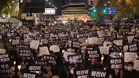 Vigils and rallies have been held across South Korea for those killed in last weekend's Halloween crowd crush.
