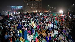 Tüntetés Lahore-ban