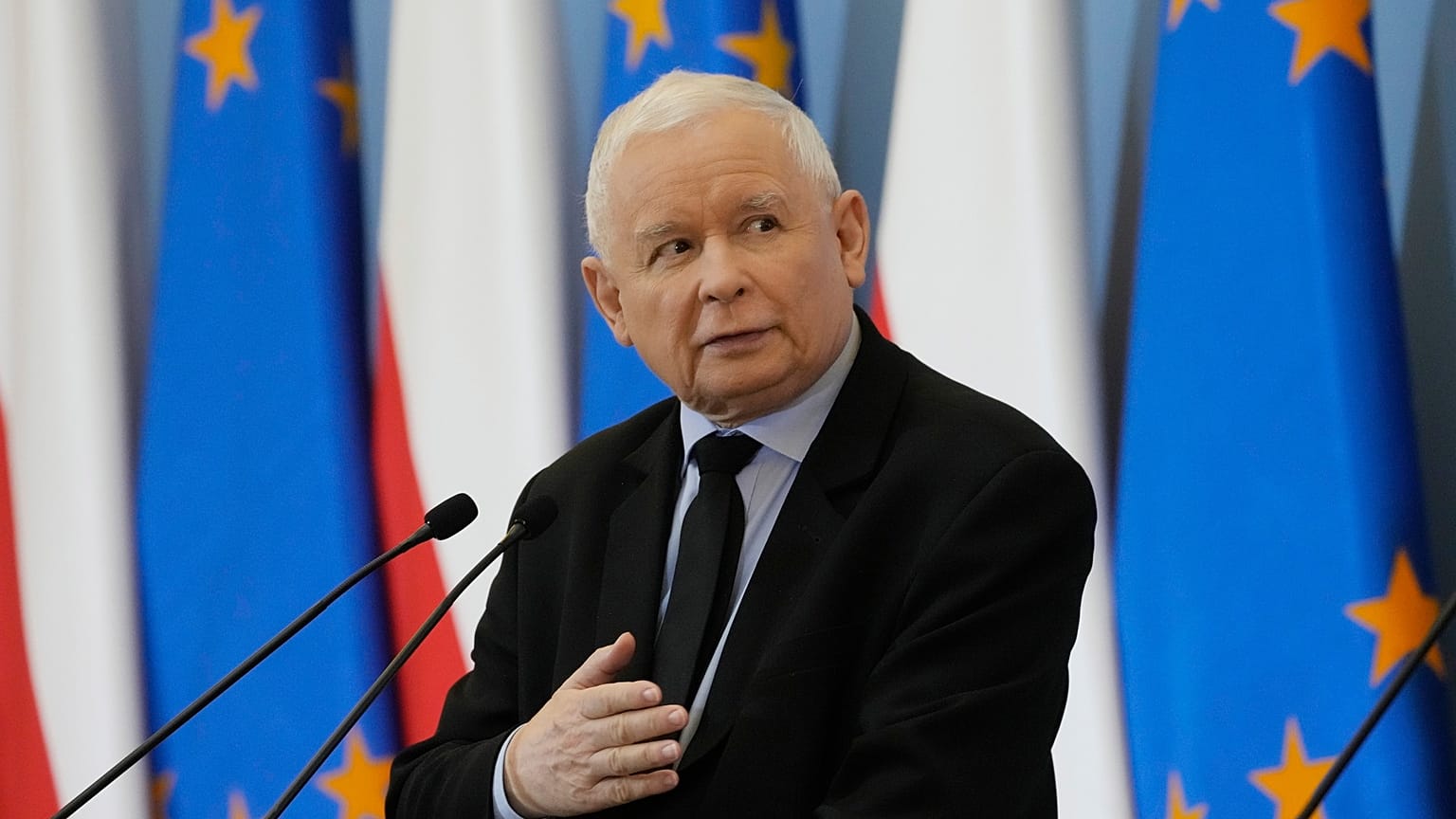 Polonya'da iktidardaki parti lideri Jaroslaw Kaczynski'nin sözleri muhalefet tarafından sert tepkiyle karşılandı