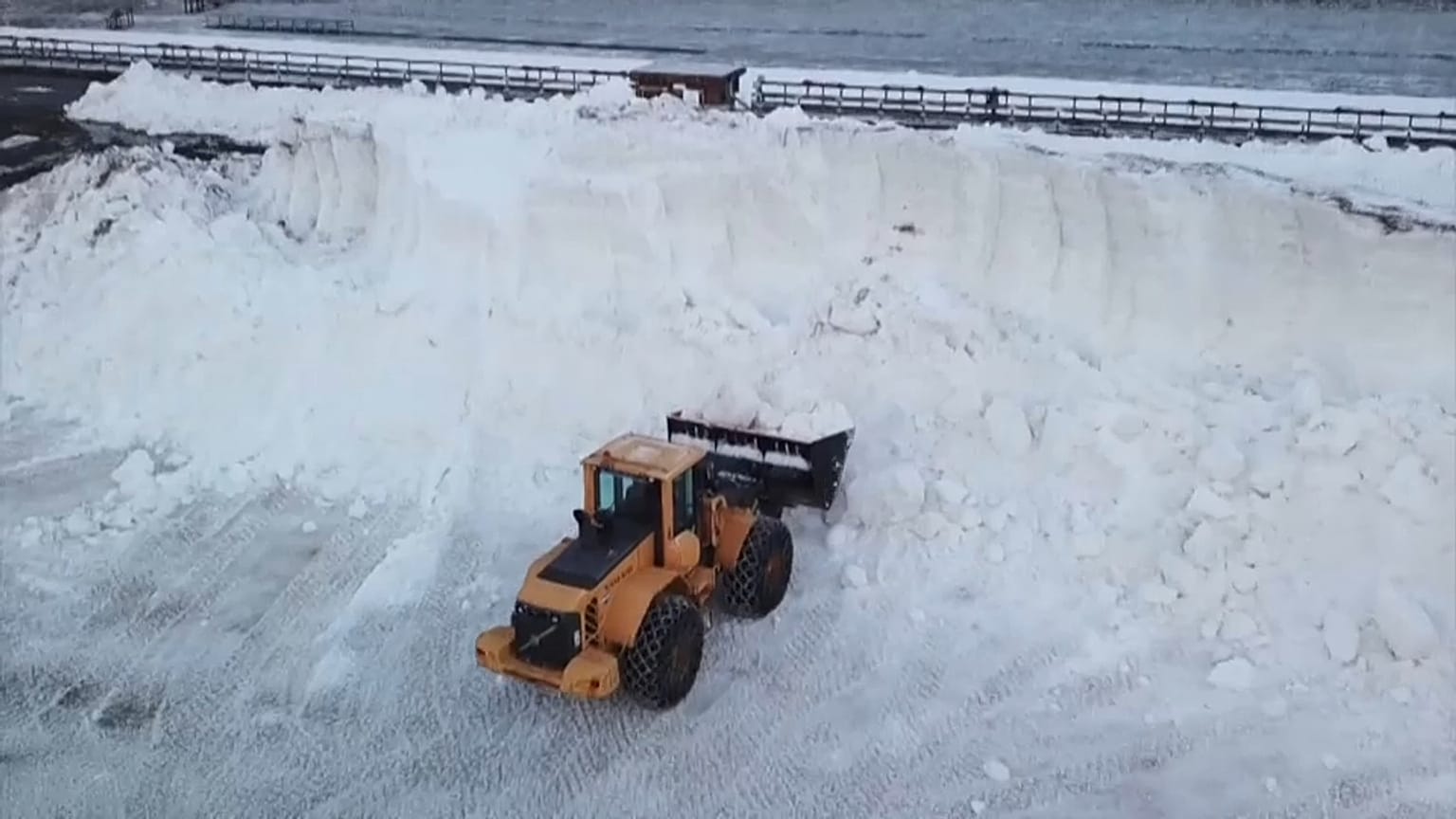 on stocke la neige à Bessans