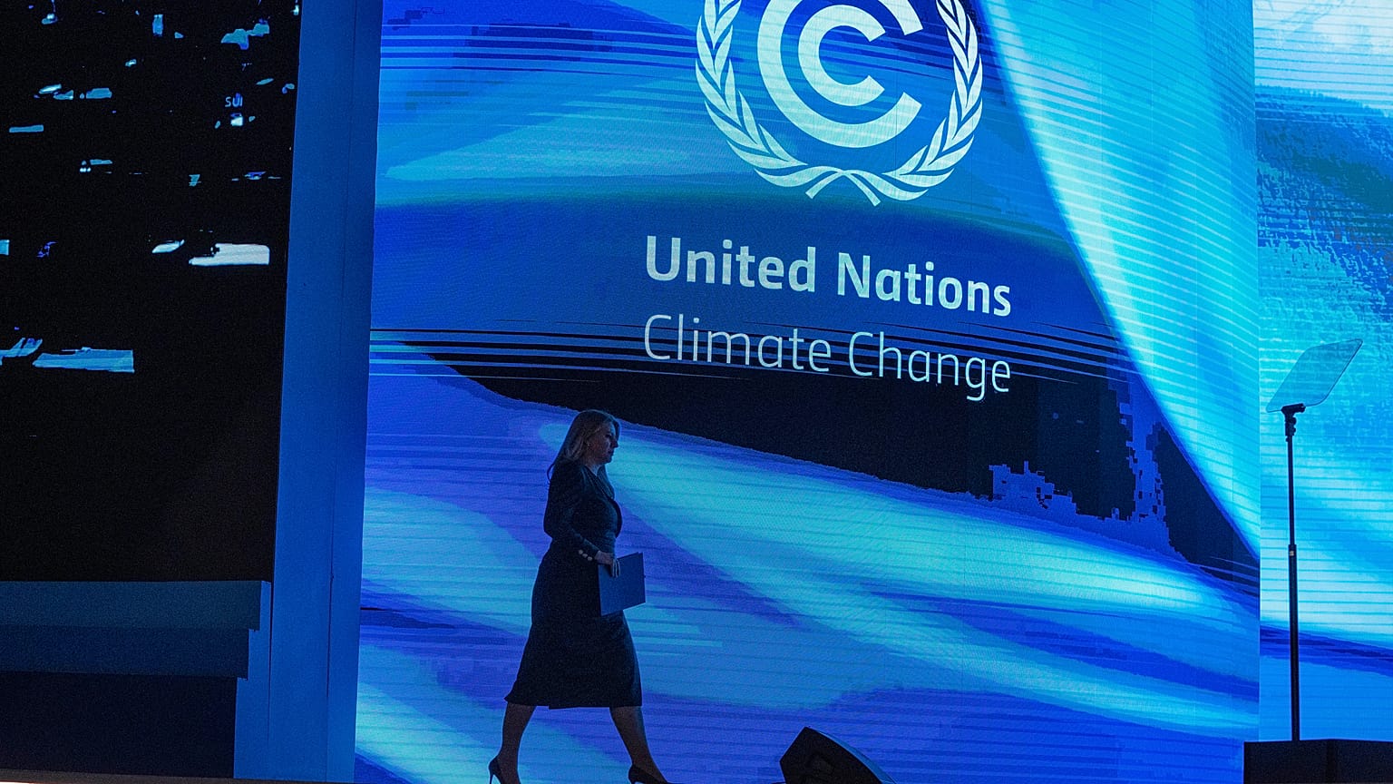 Die slowakische Präsidentin Zuzana Caputova auf dem Weg zum Redenerpult bei der COP27
