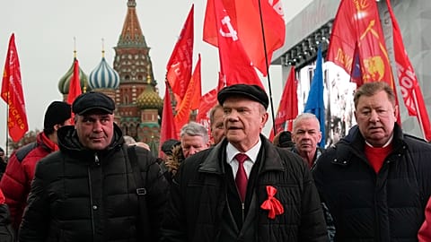 Guennadi Ziouganov, au centre, chef du parti communiste russe.