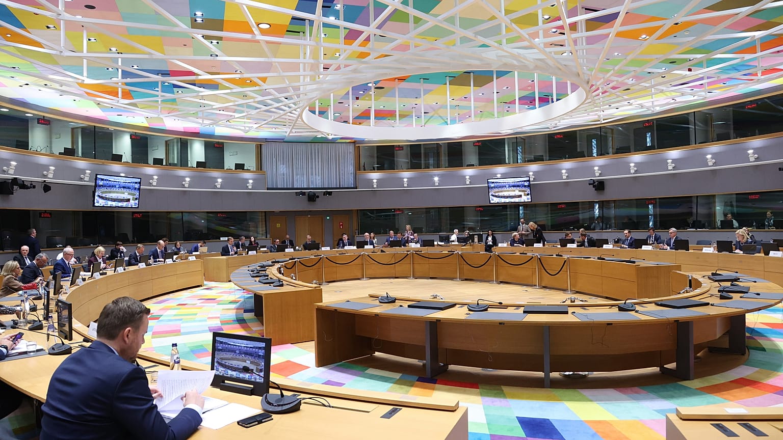 Comissão Europeia apela a direcionar apoios para famílias vulneráveis 