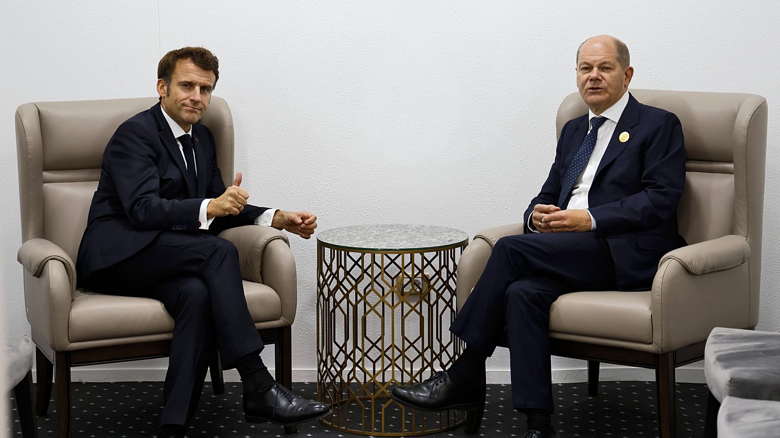 Emmanuel Macron és Olaf Scholz az ENSZ 27. éghajlatváltozási konferenciáján (COP27) az egyiptomi 