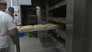 Los altos costes están obligando a cerrar muchas panaderías griegas
