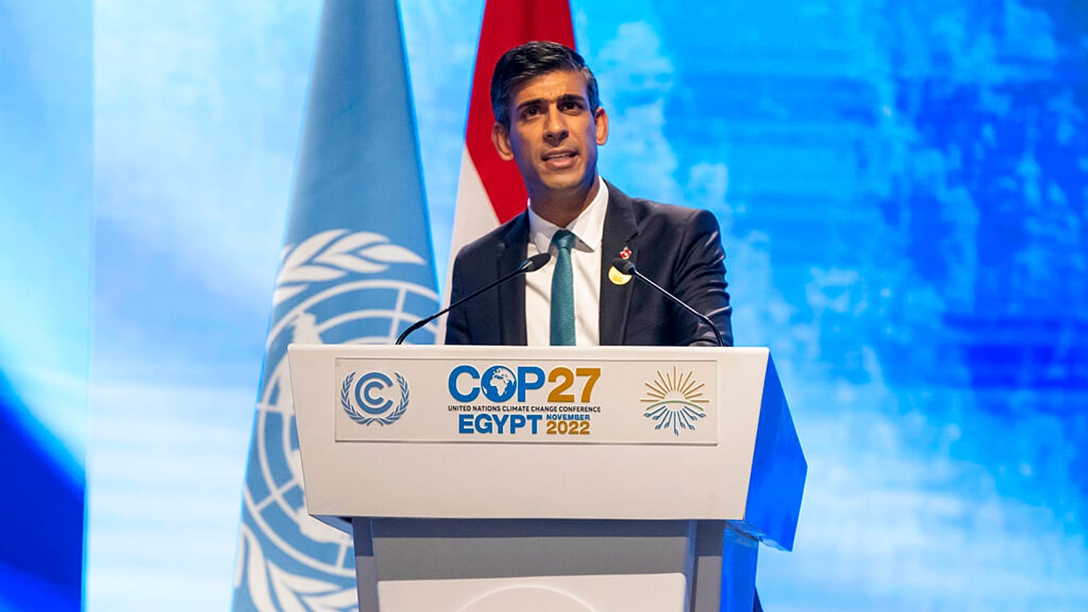 رئيس الوزراء البريطاني ريشي سوناك يتحدث خلال قمة المناخ للأمم المتحدة COP27، في شرم الشيخ، مصر، الاثنين 7 نوفمبر 2022