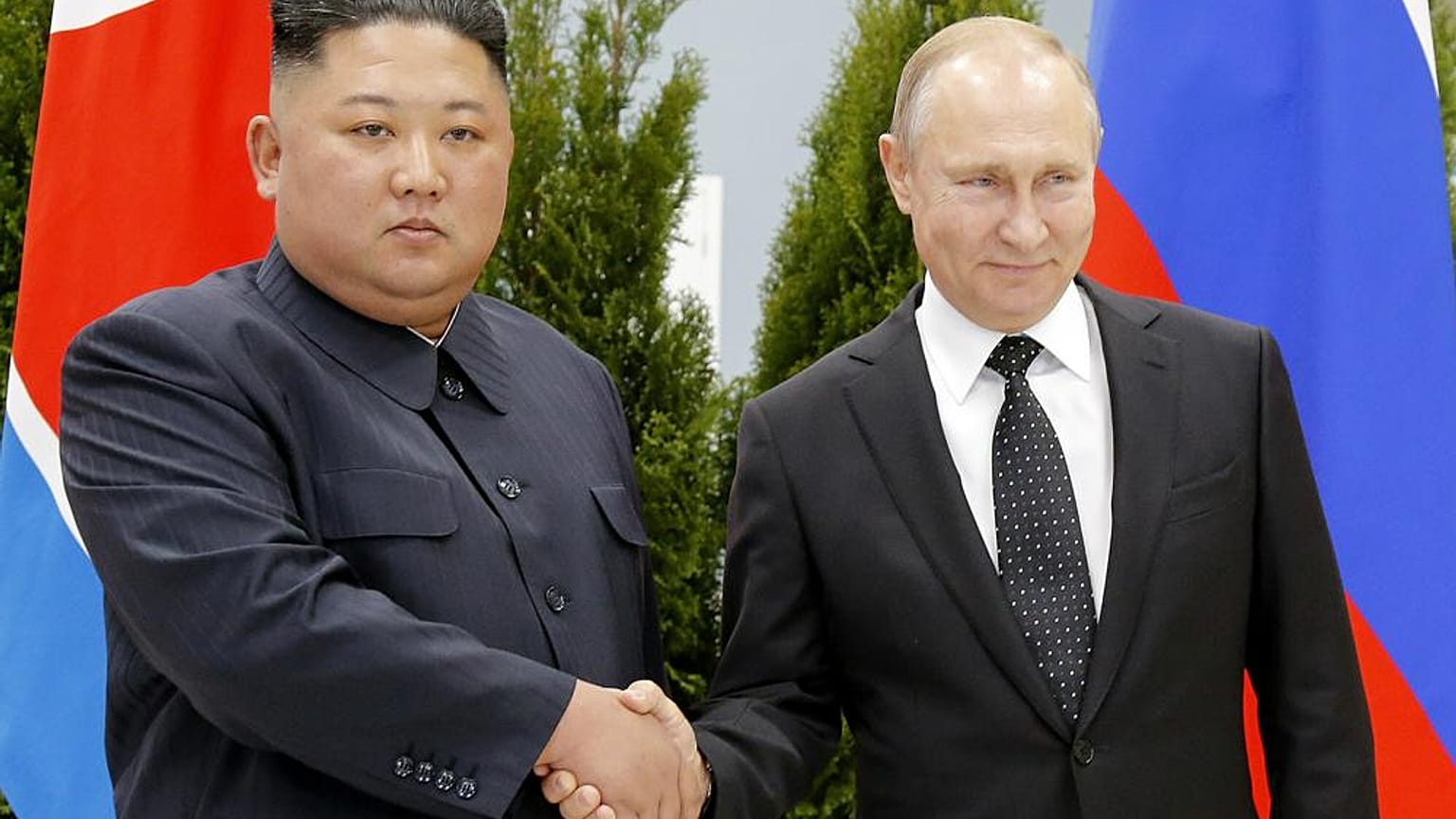 Kim Jong Un ve Vlademir Putin