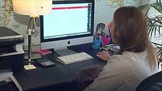 Spanien: Bei Unfall im Home Office muss die Versicherung zahlen.
