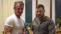 Penn Zelenskiy'e Oscar ödülünü verdi