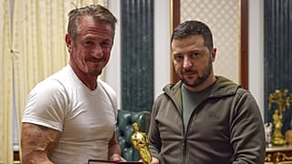 Penn Zelenskiy'e Oscar ödülünü verdi