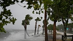 An der Küste Floridas wurde Hurrikan Nicole erwartet