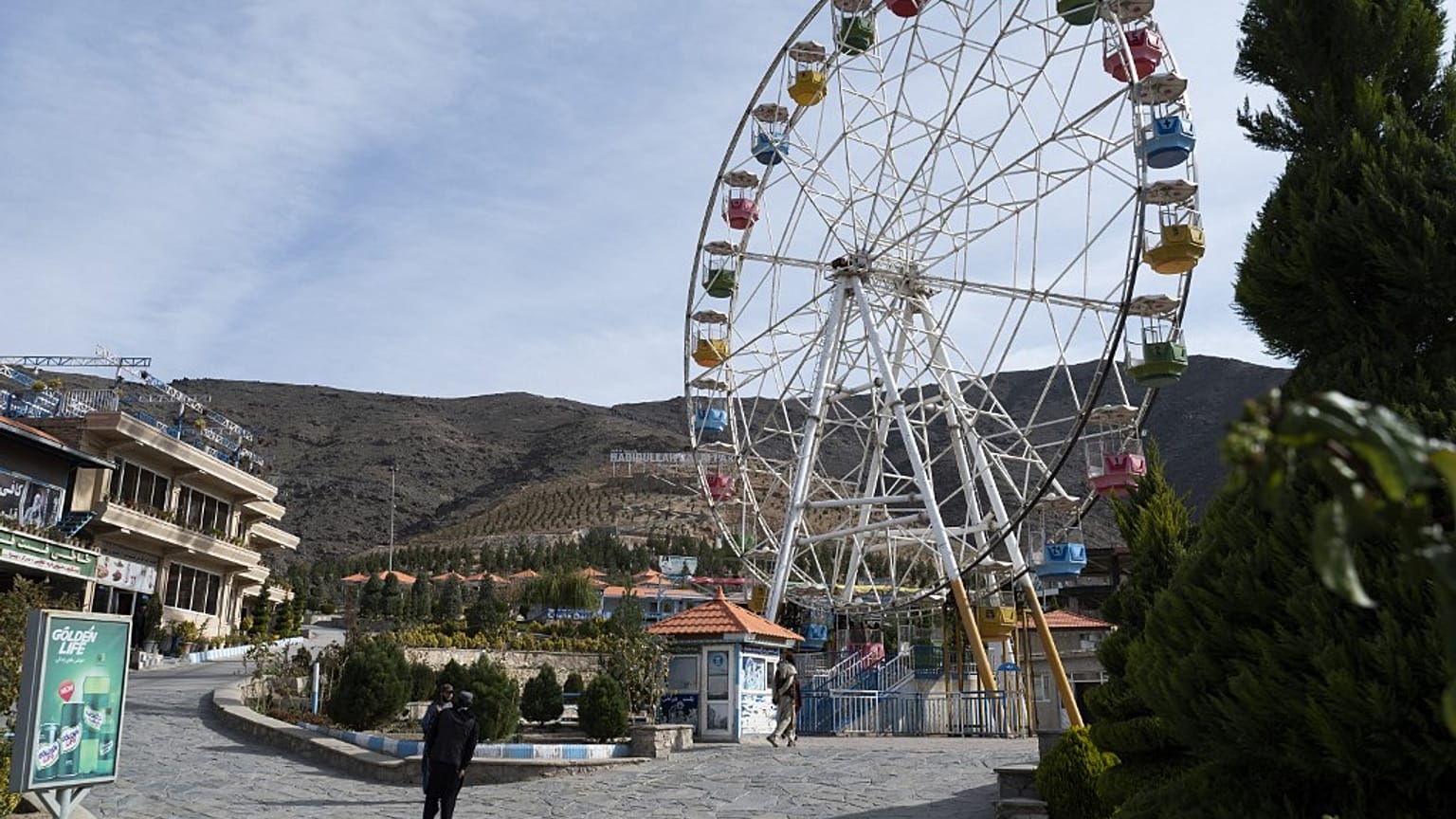 Taliban, kadınların park ve bahçelere gitmesini de yasakladı
