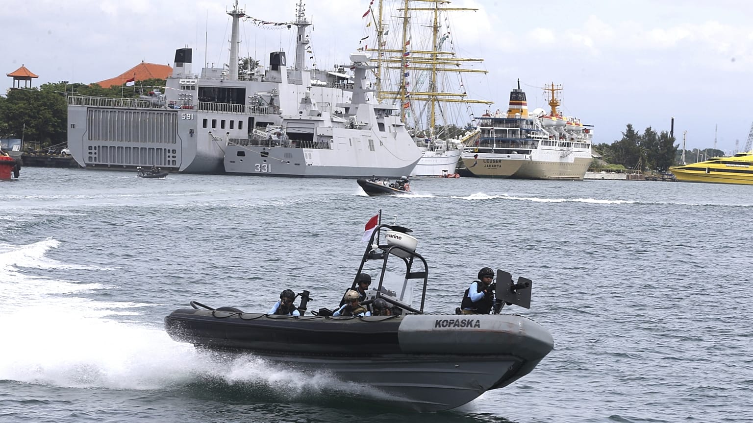 Indonéz haditengerészek antiterror-gyakorlata Balin a G20 előtt