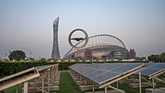 Катар стремится показать себя иностранным гостям как гостеприимный эмират, где власть передается по наследству, а традиционные мусульманские ценности по-прежнему сильны.
