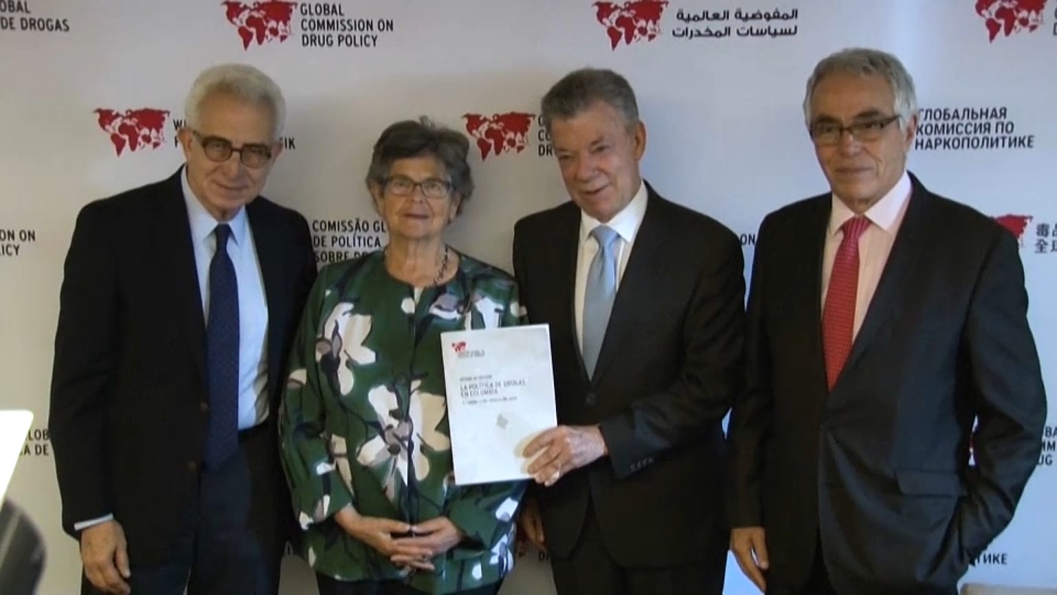 Los expresidentes, el mexicano Ernesto Zedillo, el colombiano Juan Manuel Santos y la suiza Ruth Dreifuss. Y Diego Garcia-Sayan, exministro de Exteriores de Colombia.