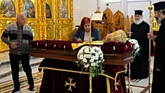 Σε λαϊκό προσύνημα η σορός του Αρχιεπισκόπου Κύπρου
