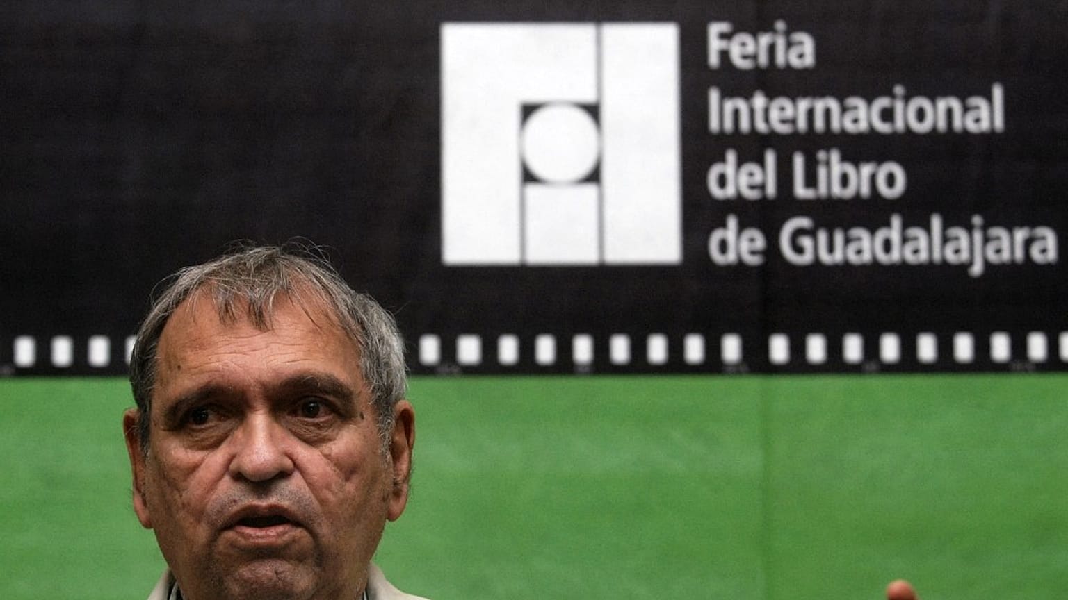 Foto de archivo de Rafael Cadenas, Premio Cervantes 2022